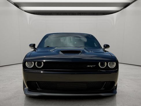 Used 2016 Dodge Challenger SRT Hellcat RWD image 10