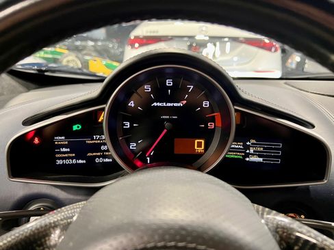 Used 2012 McLaren MP4-12C Coupe image 11