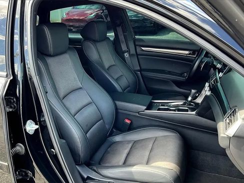 Used 2022 Honda Accord Sport image 7