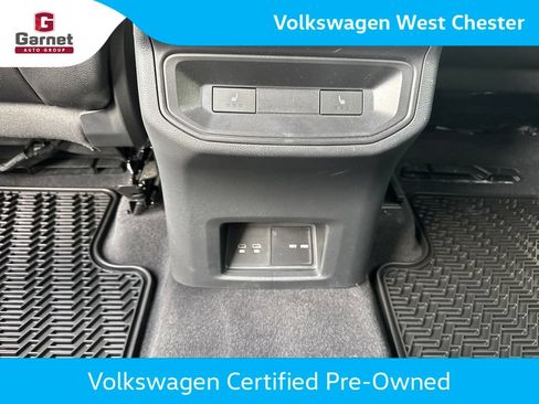 Certified 2024 Volkswagen Atlas Cross Sport SEL Premium R-Line AWD/4WD image 29