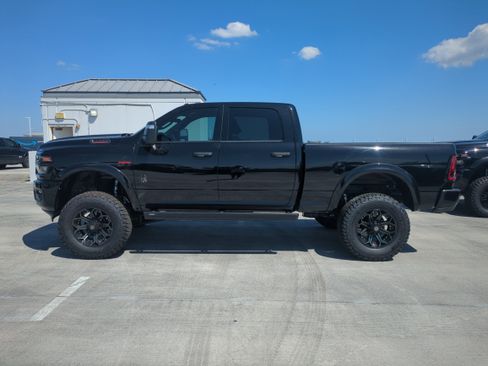 New 2025 RAM 2500 Big Horn image 8