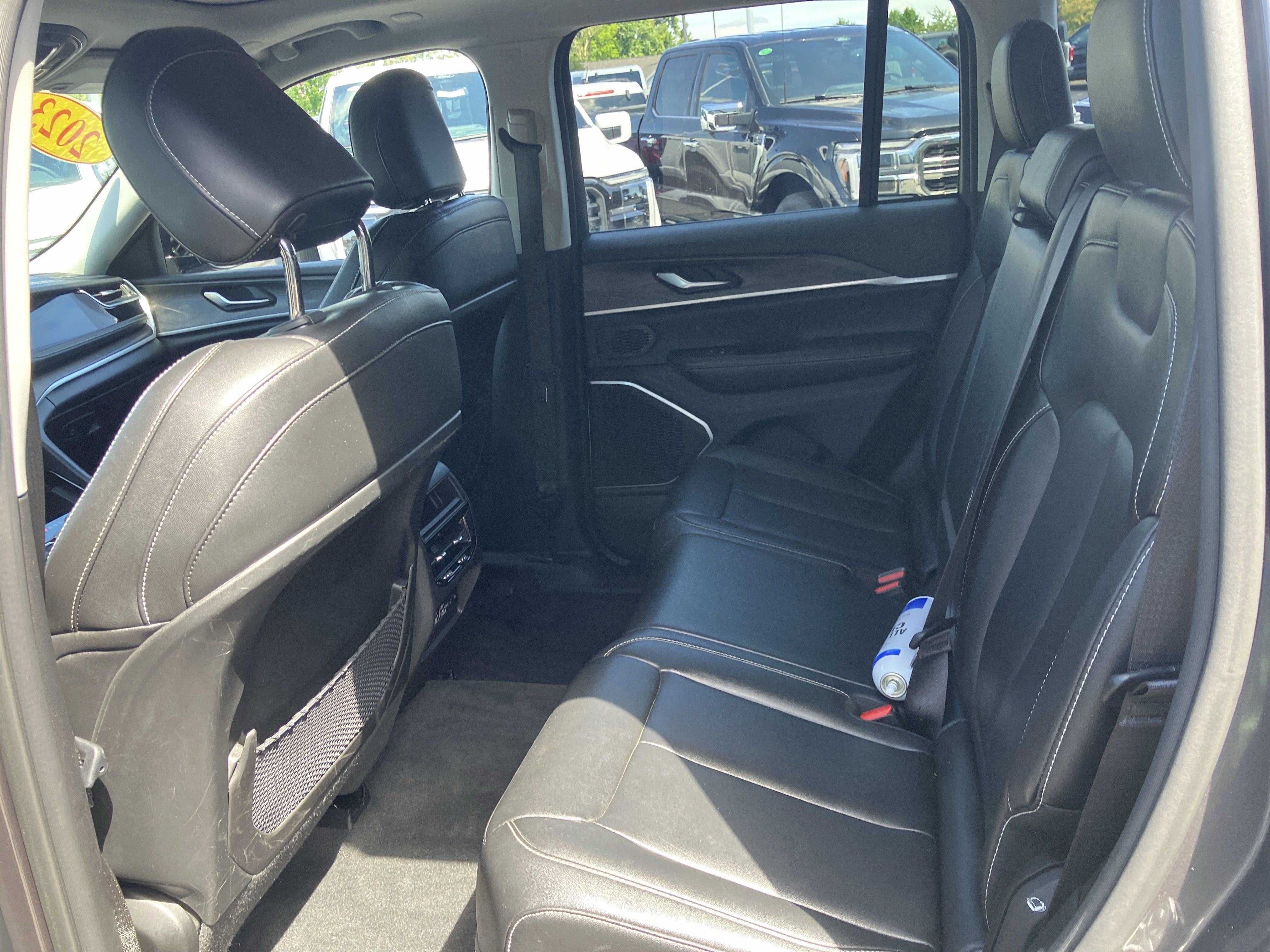 Used 2023 Jeep Grand Cherokee 4WD 4xe image 15