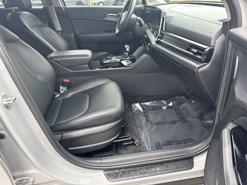 Used 2023 Kia Sportage SX image 13