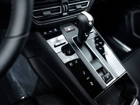 New 2026 Porsche Macan S image 15