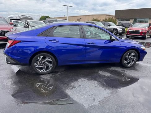 Used 2025 Hyundai Elantra Sport FWD image 6