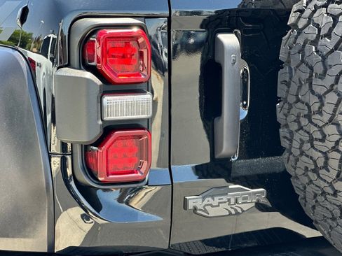 Certified 2024 Ford Bronco Raptor w/ Interior Carbon Fiber Pack 6 AWD/4WD image 27