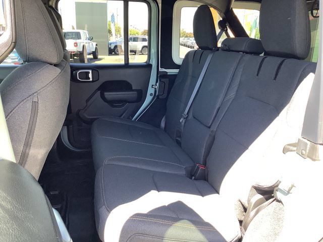 Used 2024 Jeep Wrangler Unlimited AWD/4WD image 24