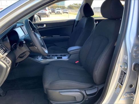 Used 2020 Kia Optima LX image 7