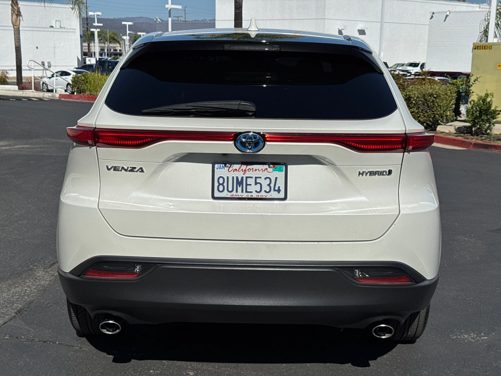 Used 2021 Toyota Venza LE w/ Carpet Mat Package (TMS) AWD/4WD image 15