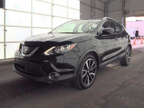 Used 2018 Nissan Rogue Sport SL image 1