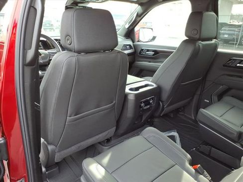 New 2026 Chevrolet Suburban LT w/ Comfort Package image 7