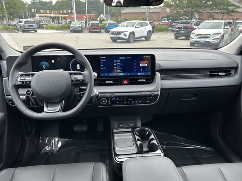 New 2025 Hyundai Ioniq 5 SEL image 3