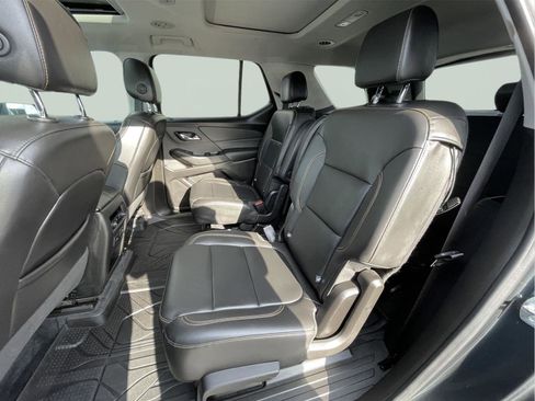Used 2021 Chevrolet Traverse RS AWD/4WD image 15