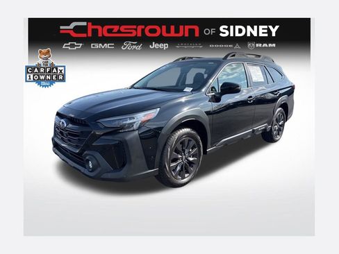 Used 2025 Subaru Outback Onyx Edition image 1
