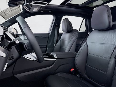 New 2026 Mercedes-Benz GLC 300 image 16