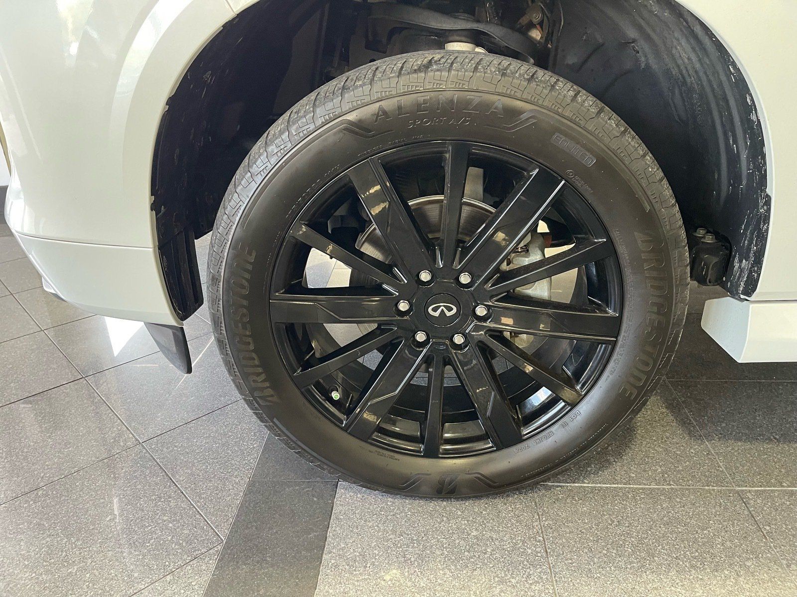 Used 2025 INFINITI QX80 Sensory AWD/4WD image 20