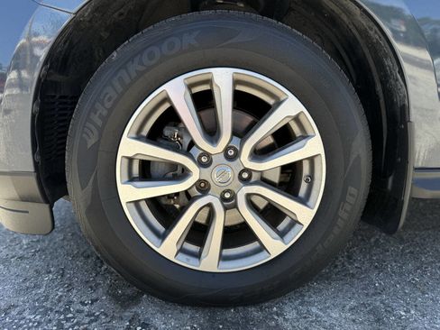 Used 2015 Nissan Pathfinder SL w/ SL Tech Package FWD image 30