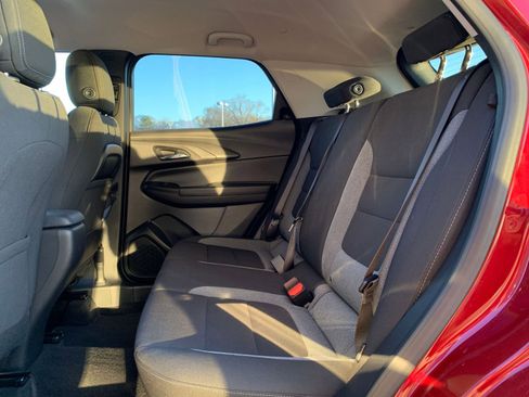 Used 2025 Chevrolet TrailBlazer LT image 23