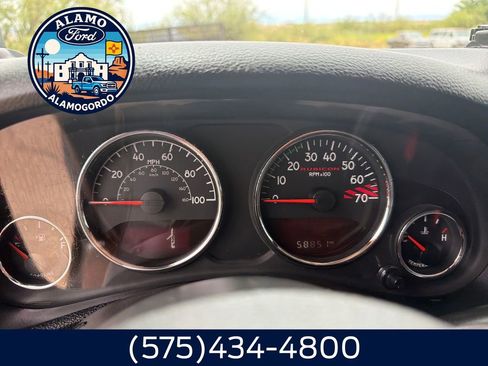 Used 2017 Jeep Wrangler Unlimited Rubicon AWD/4WD image 15