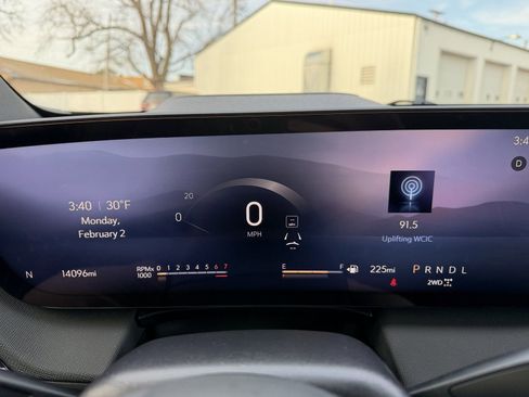 Used 2025 Buick Enclave Sport Touring image 16