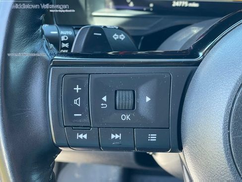 Used 2023 Nissan Pathfinder Platinum AWD/4WD image 16