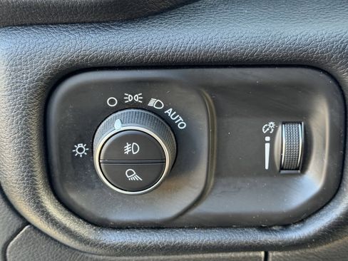 Used 2021 RAM 1500 Big Horn AWD/4WD image 18