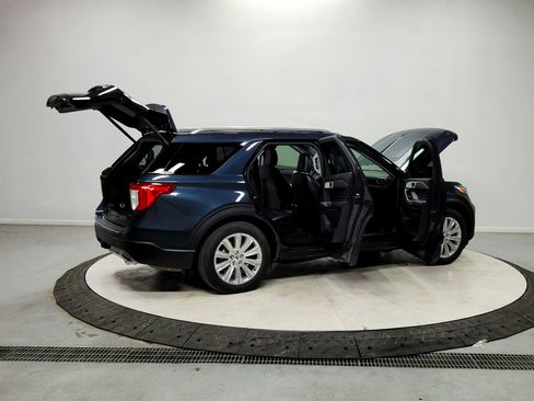 Used 2024 Ford Explorer Limited w/ Limited Technology Package image 15