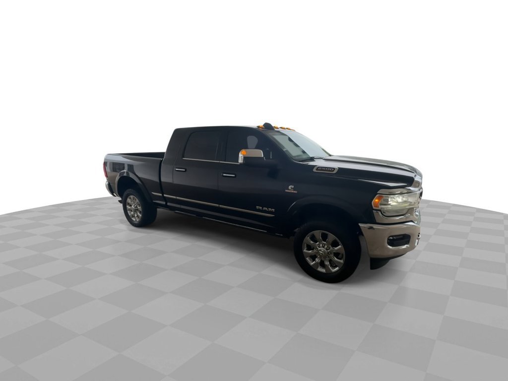 Used 2022 RAM 2500 Limited AWD/4WD image 2