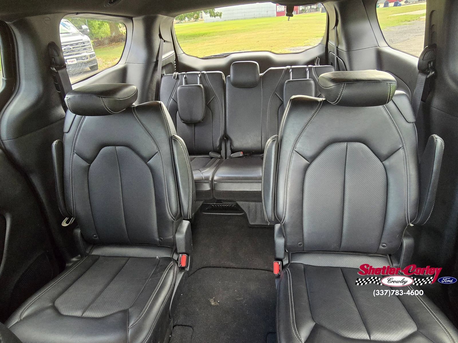 Used 2026 Chrysler Pacifica Select FWD image 16