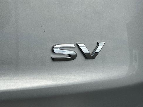 Used 2022 Nissan Rogue SV image 32