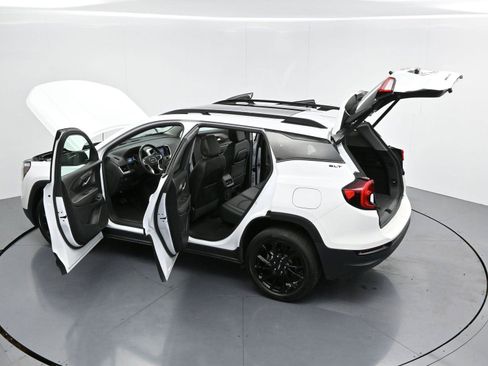 Used 2023 GMC Terrain SLT w/ Elevation Edition image 46