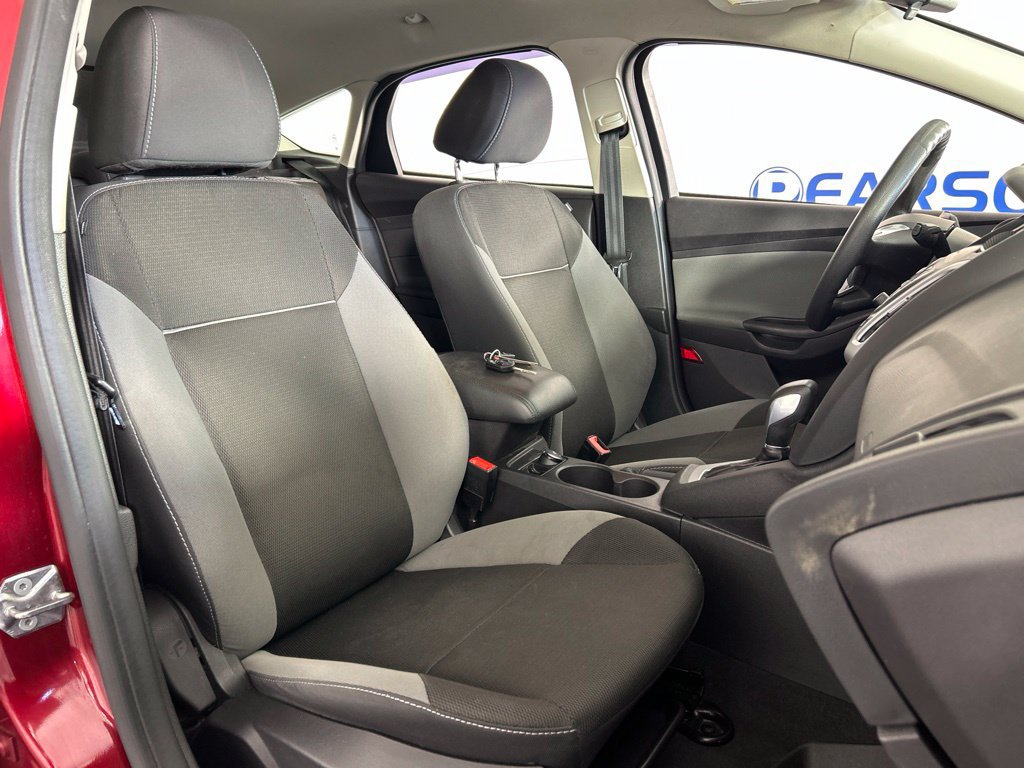 Used 2014 Ford Focus SE FWD image 21