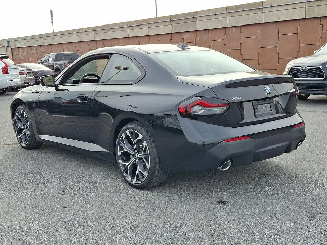 New 2026 BMW 230i xDrive Coupe w/ Premium Package AWD/4WD image 4
