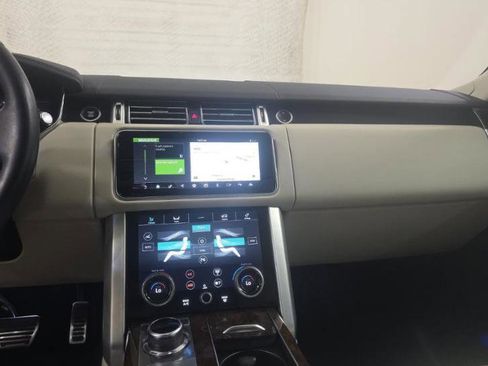 Used 2022 Land Rover Range Rover Westminster Edition image 9