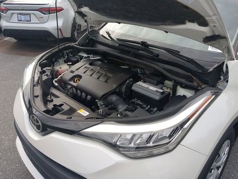 Used 2021 Toyota C-HR LE image 41