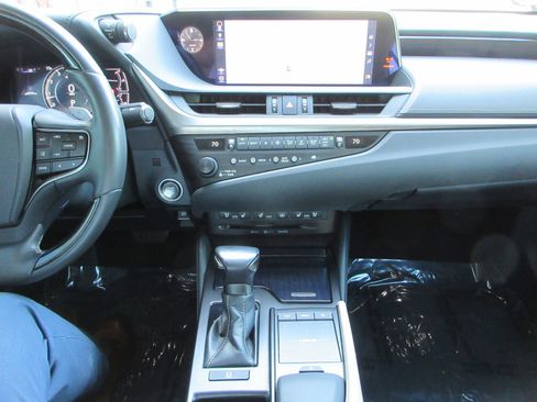 Used 2019 Lexus ES 350 w/ Accessory Package 2 FWD image 38