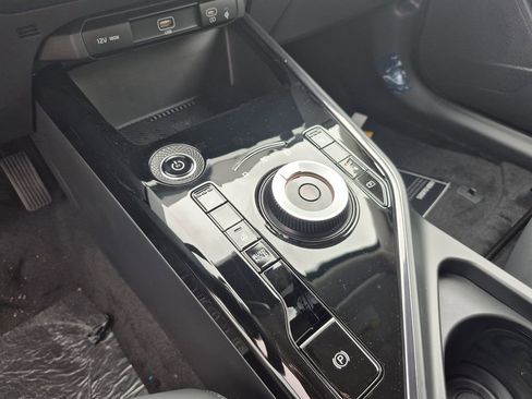 New 2026 Kia Niro Wind FWD image 9