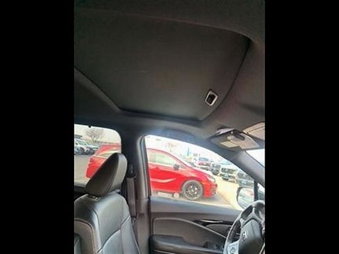 Used 2021 Honda Passport Touring image 3