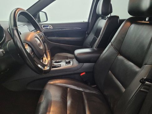 Used 2020 Jeep Grand Cherokee Limited AWD/4WD image 17