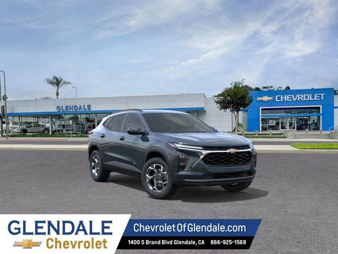 New 2026 Chevrolet Trax LT FWD image 1