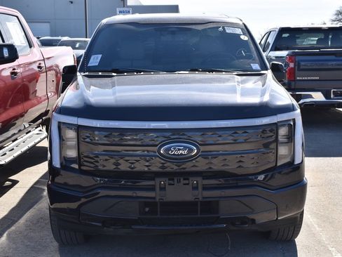 Certified 2022 Ford F150 Lightning Platinum image 3