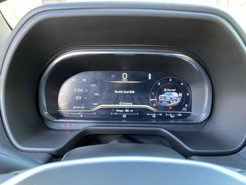 Used 2024 GMC Yukon XL SLT w/ SLT Luxury Package image 28