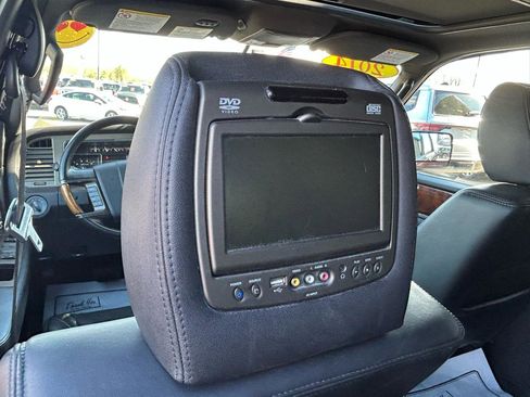 Used 2014 Lincoln Navigator L 4WD image 14