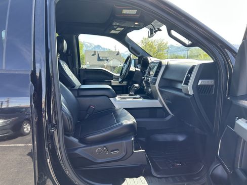 Used 2017 Ford F150 Lariat w/ Equipment Group 501A Mid AWD/4WD image 10