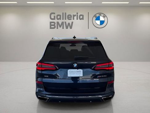 Used 2022 BMW X5 M50i image 7