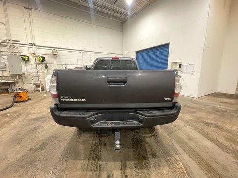 Used 2011 Toyota Tacoma Base w/ TRD Sport Pkg image 45