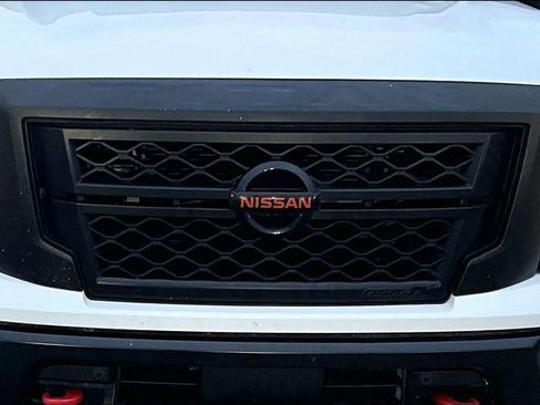 Used 2022 Nissan Titan PRO-4X w/ Pro-4x Utility Package image 31