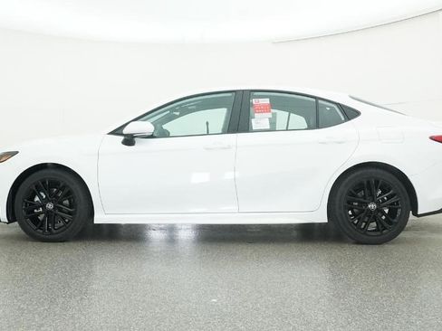 New 2026 Toyota Camry SE image 10