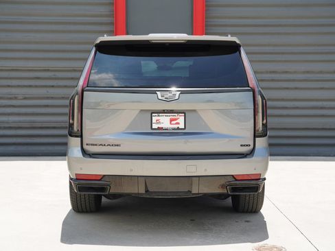 Used 2022 Cadillac Escalade ESV Sport Platinum w/ LPO, ONYX Package AWD/4WD image 8