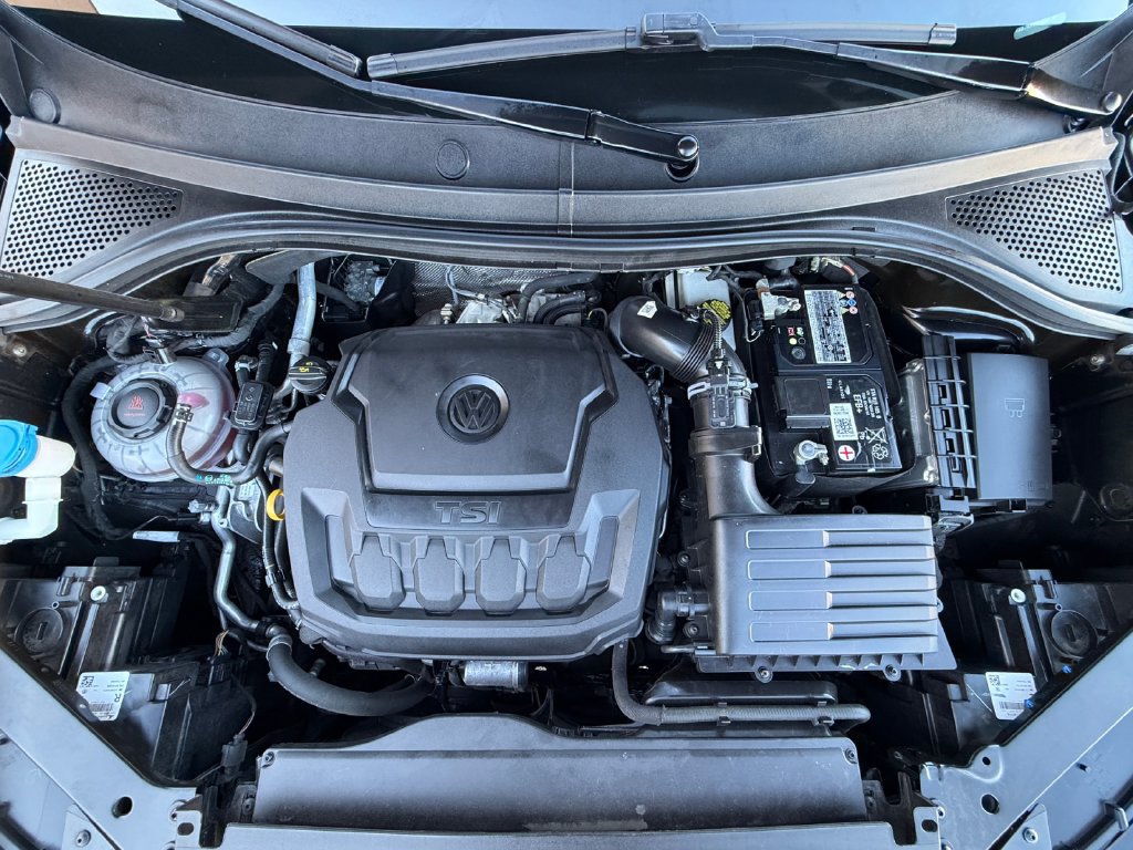 Used 2022 Volkswagen Tiguan SE R-Line AWD/4WD image 9